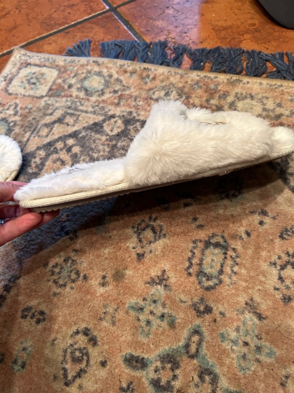 Dearfoams White Furry "I DO" Slippers with Gold Accent - Picture 6 of 9